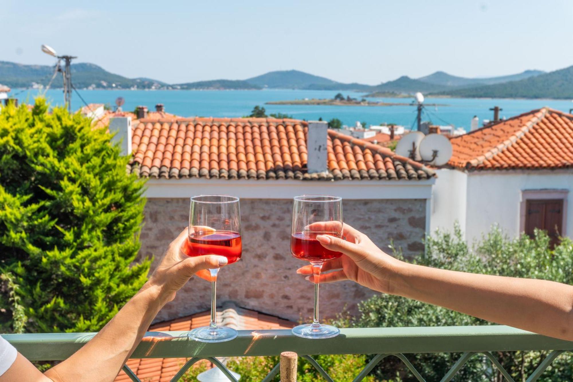 Cunda Ilios Hotel ไอวาลิค ภายนอก รูปภาพ