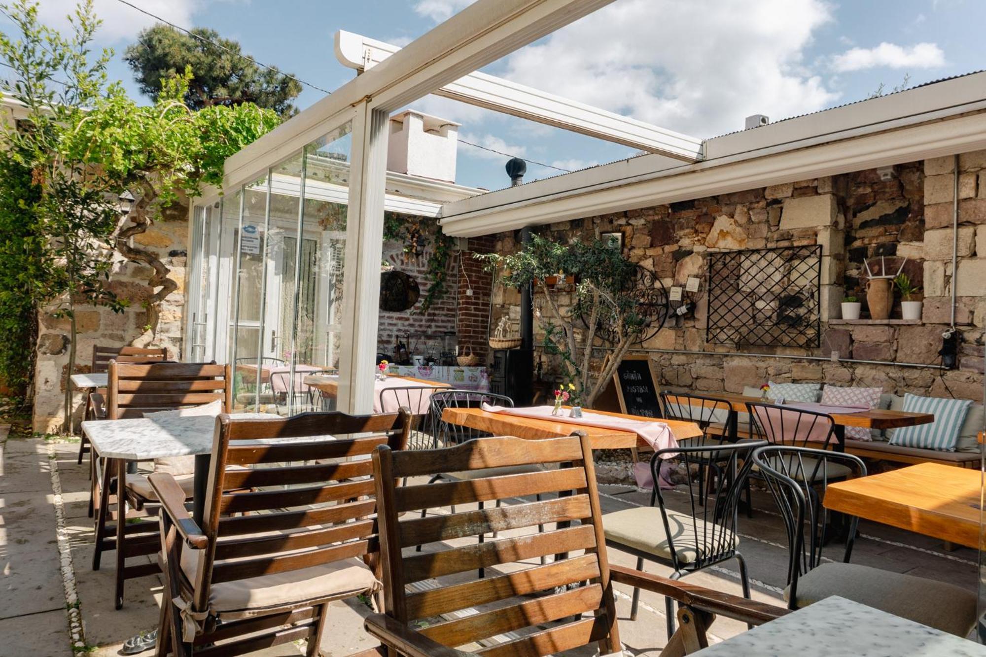 Cunda Ilios Hotel ไอวาลิค ภายนอก รูปภาพ